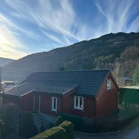 Olastova, Et Koselig Lite Hus I Naer Sentrum