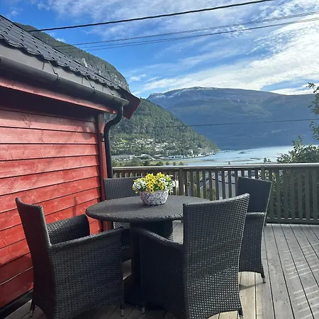Olastova, Et Koselig Lite Hus I Naer Sentrum 別荘 ストリン