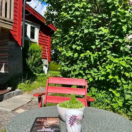 別荘 Olastova, Et Koselig Lite Hus I Naer Sentrum