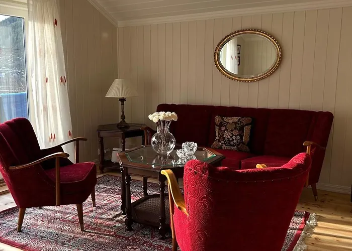 Olastova, Et Koselig Lite Hus I Naer Sentrum 度假居 史特林