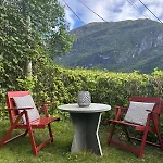 Olastova, Et Koselig Lite Hus I Naer Sentrum *