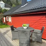 Olastova, Et Koselig Lite Hus I Naer Sentrum * 史特林