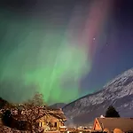 度假居 Olastova, Et Koselig Lite Hus I Naer Sentrum *